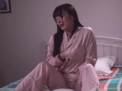 Thủ dâm hàng đêm vì người chồng bỏ bê, cô vợ quyết định tìm đến ứng dụng hèn hò