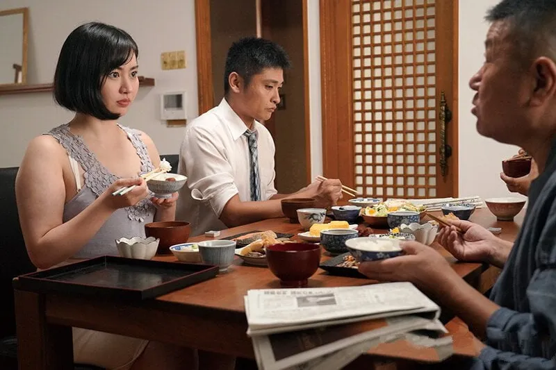 Gã chồng lạnh nhạt, người vợ ngoan lên cơn nứng lồn dâm loạn cùng bố chồng